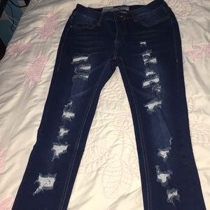 Ripped jegging jeans